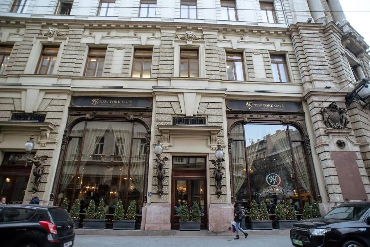 Appartement Elegant Design Home In Vibrant Center Boedapest Hongarije