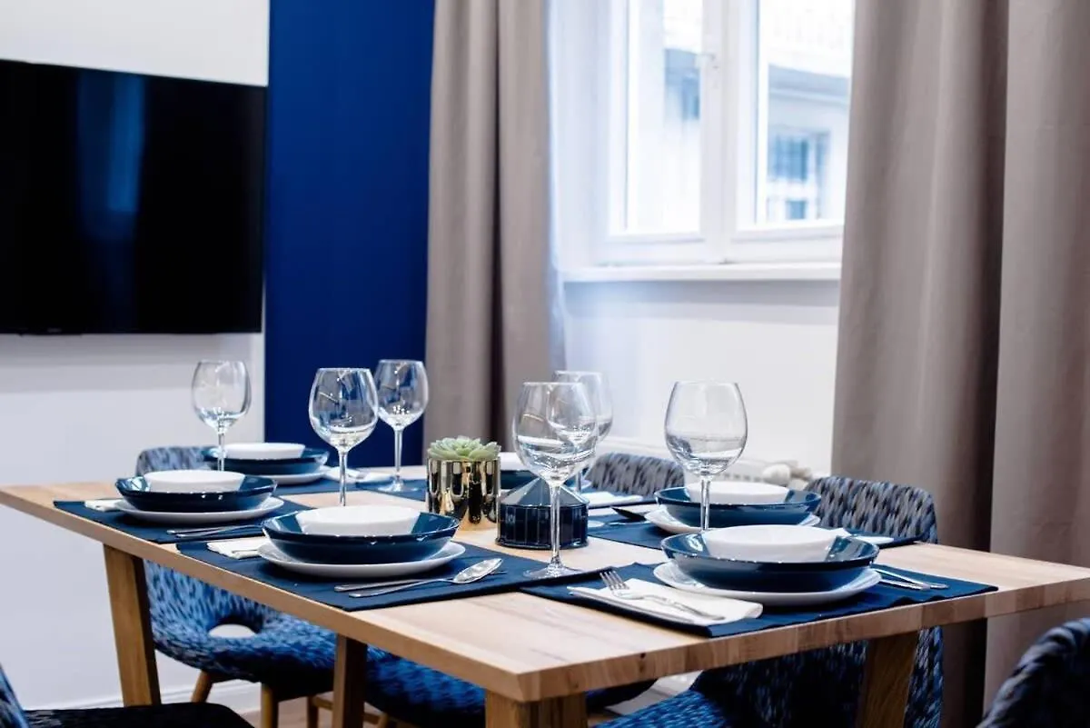 Elegant Design Home In Vibrant Center Boedapest Appartement