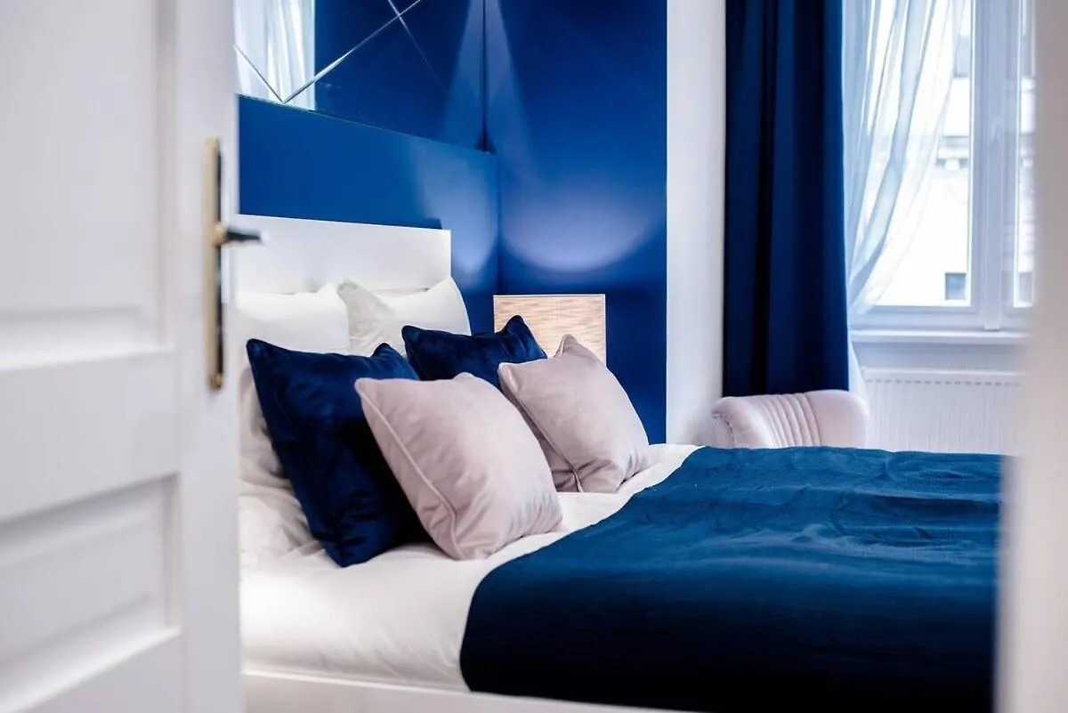 Appartement Elegant Design Home In Vibrant Center Boedapest Hongarije